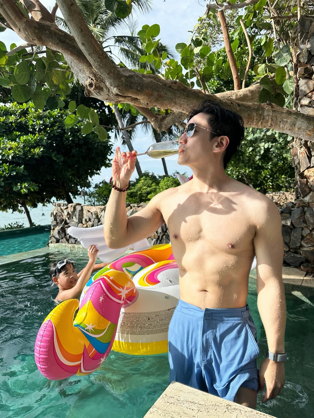 โอ๊ค - สมิทธิ์ อารยะสกุล