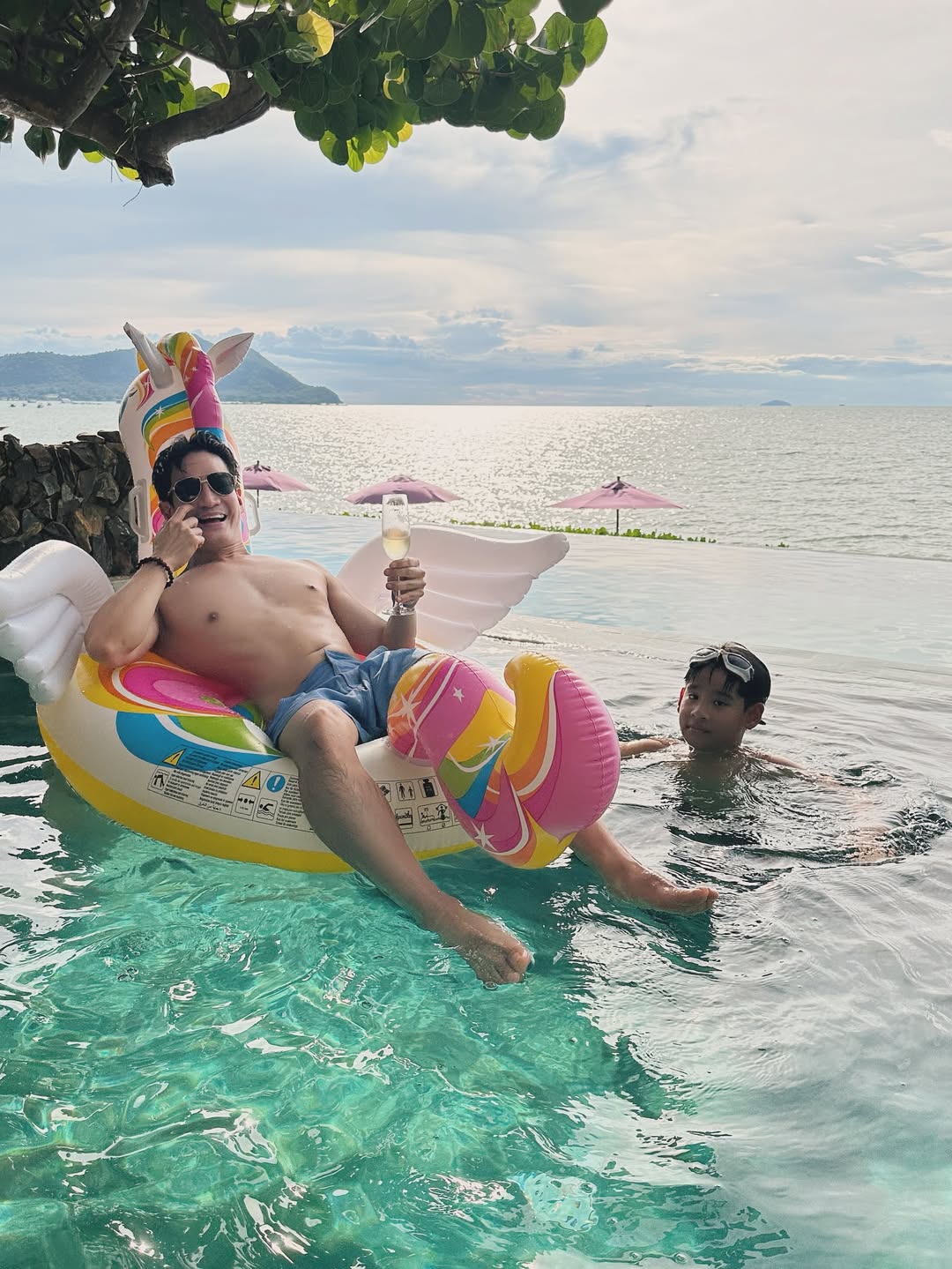 โอ๊ค - สมิทธิ์ อารยะสกุล