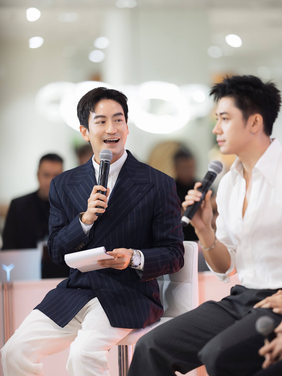 โอ๊ค - สมิทธิ์ อารยะสกุล