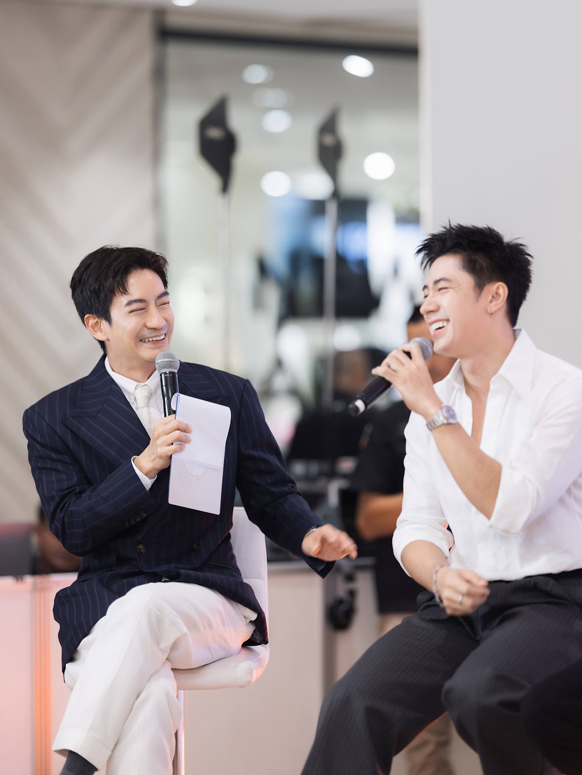 โอ๊ค - สมิทธิ์ อารยะสกุล