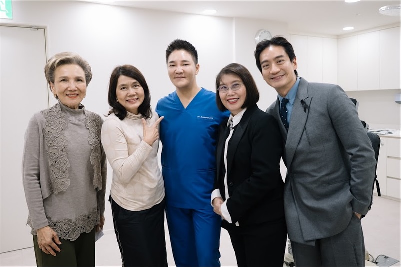 โอ๊ค - สมิทธิ์ อารยะสกุล