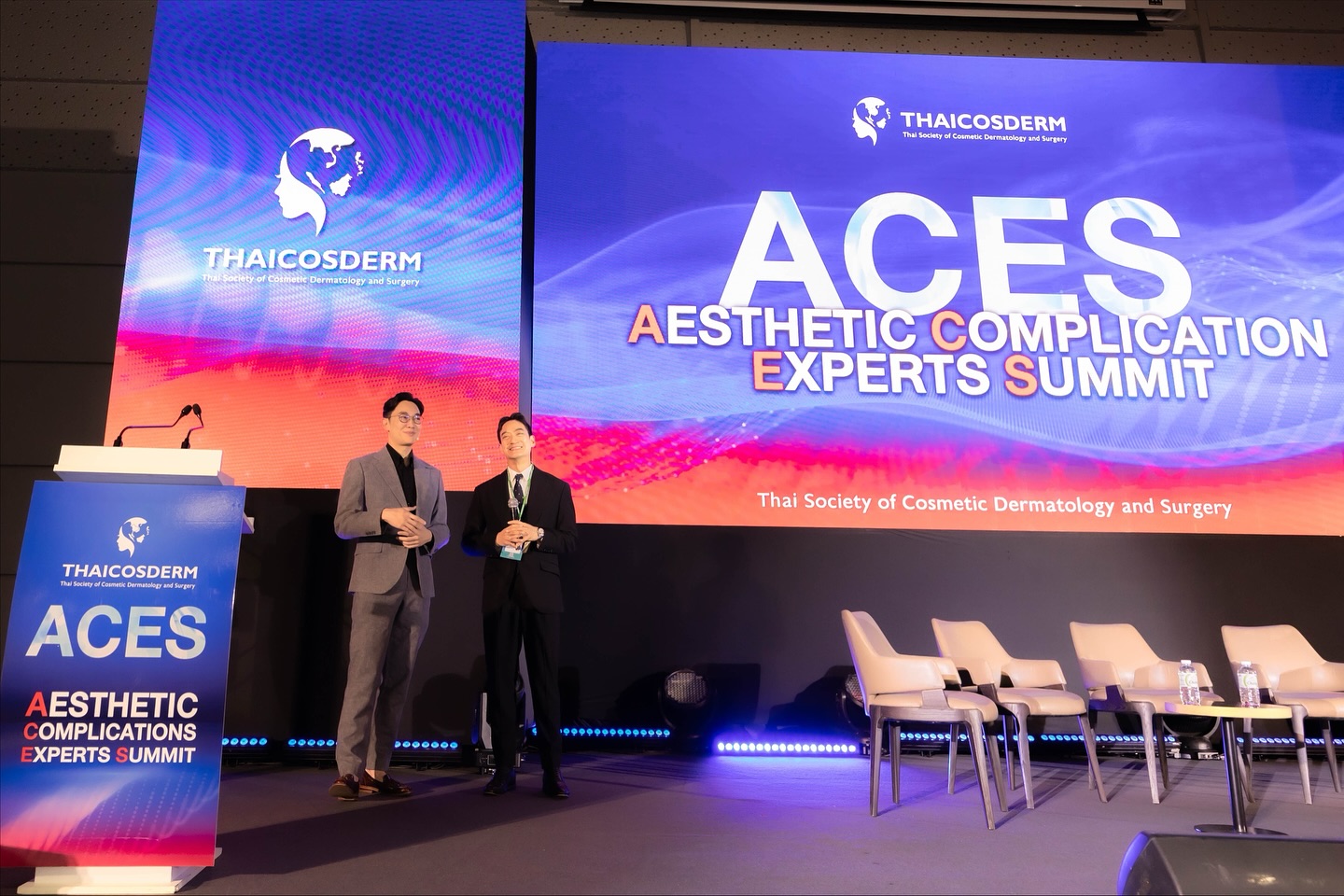 โอ๊ค - สมิทธิ์ อารยะสกุล