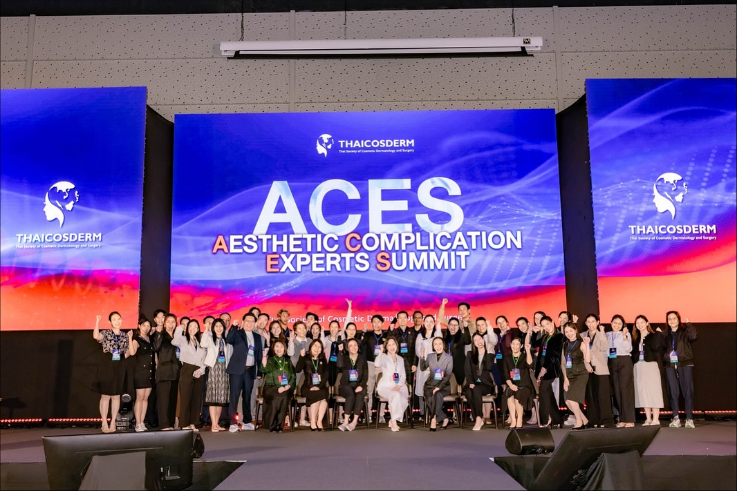 โอ๊ค - สมิทธิ์ อารยะสกุล