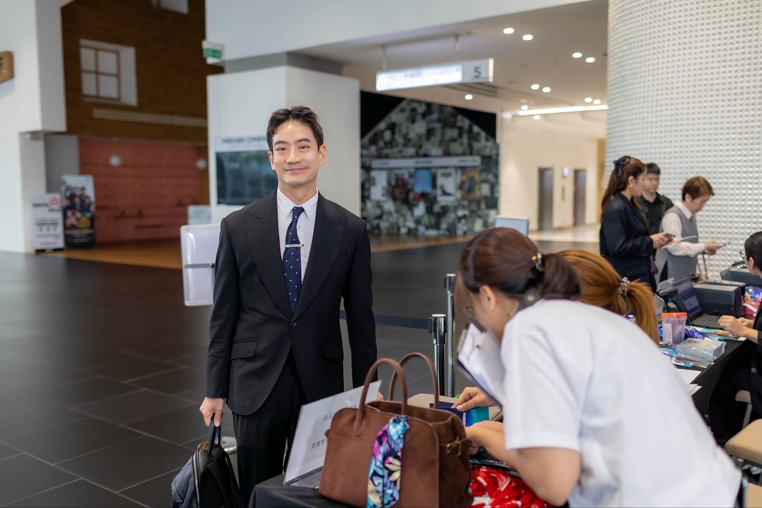 โอ๊ค - สมิทธิ์ อารยะสกุล