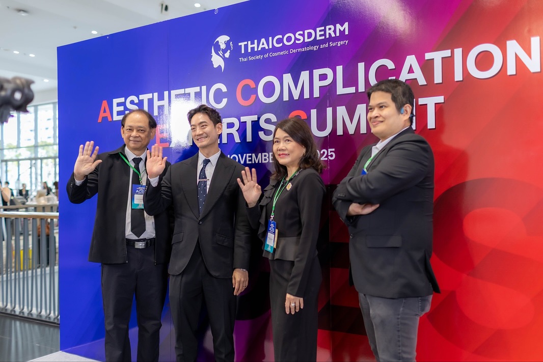 โอ๊ค - สมิทธิ์ อารยะสกุล