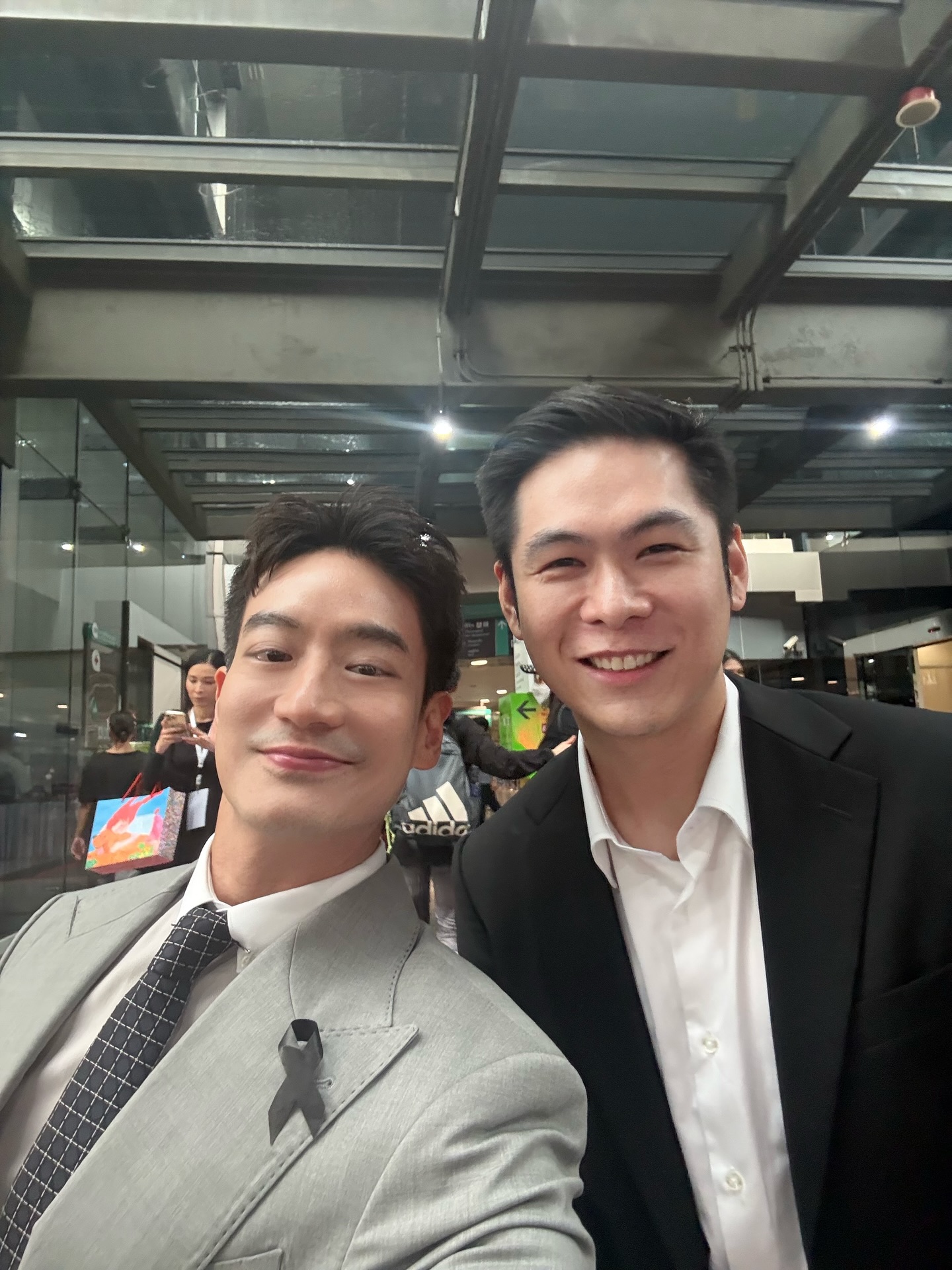 โอ๊ค - สมิทธิ์ อารยะสกุล