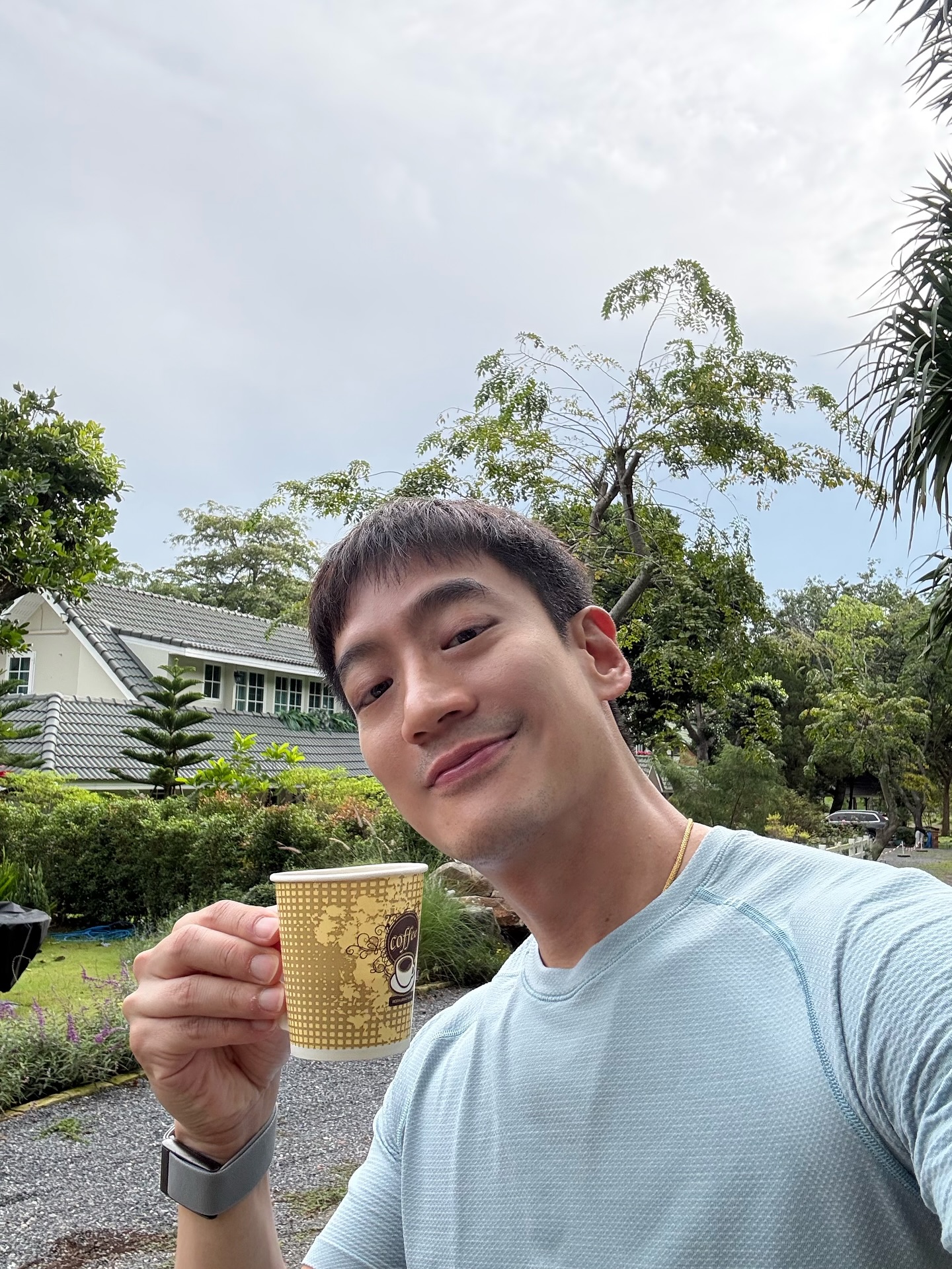 โอ๊ค - สมิทธิ์ อารยะสกุล