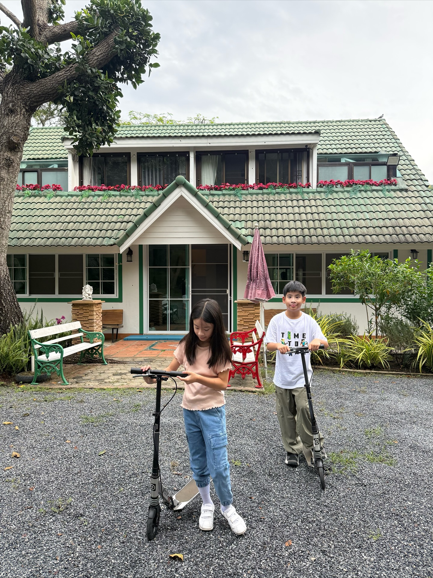 โอ๊ค - สมิทธิ์ อารยะสกุล