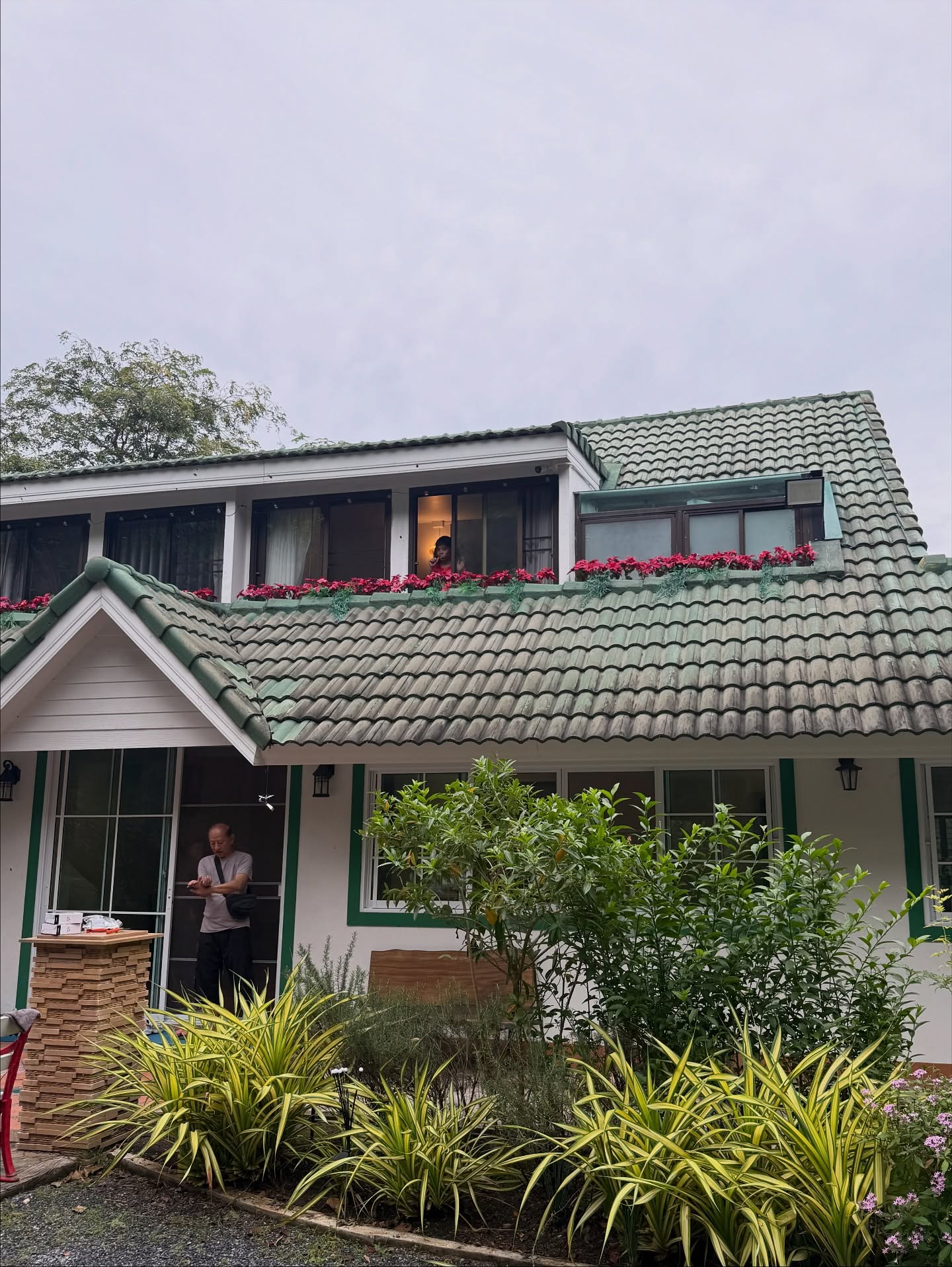 โอ๊ค - สมิทธิ์ อารยะสกุล