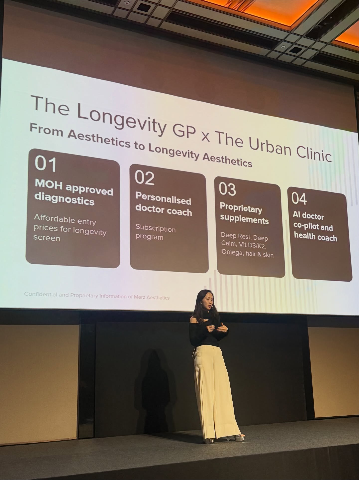 โอ๊ค - สมิทธิ์ อารยะสกุล