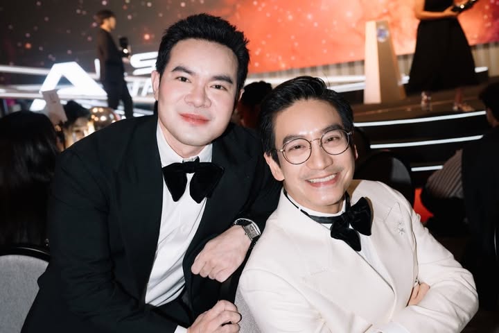 โอ๊ค - สมิทธิ์ อารยะสกุล