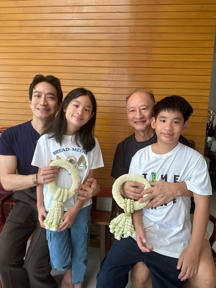 โอ๊ค - สมิทธิ์ อารยะสกุล