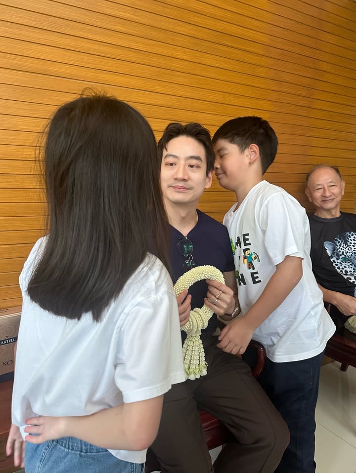 โอ๊ค - สมิทธิ์ อารยะสกุล