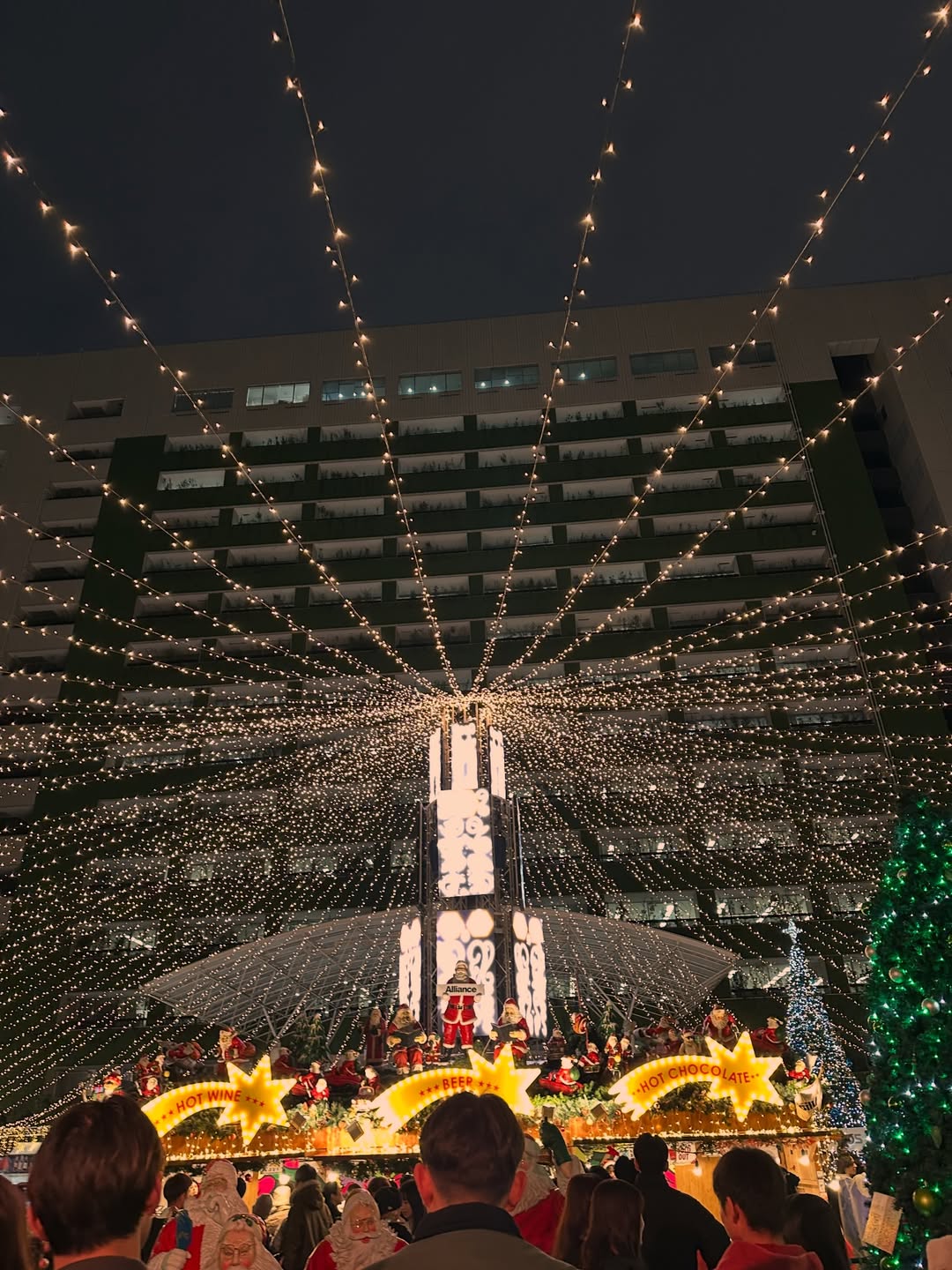 โอ๊ค - สมิทธิ์ อารยะสกุล