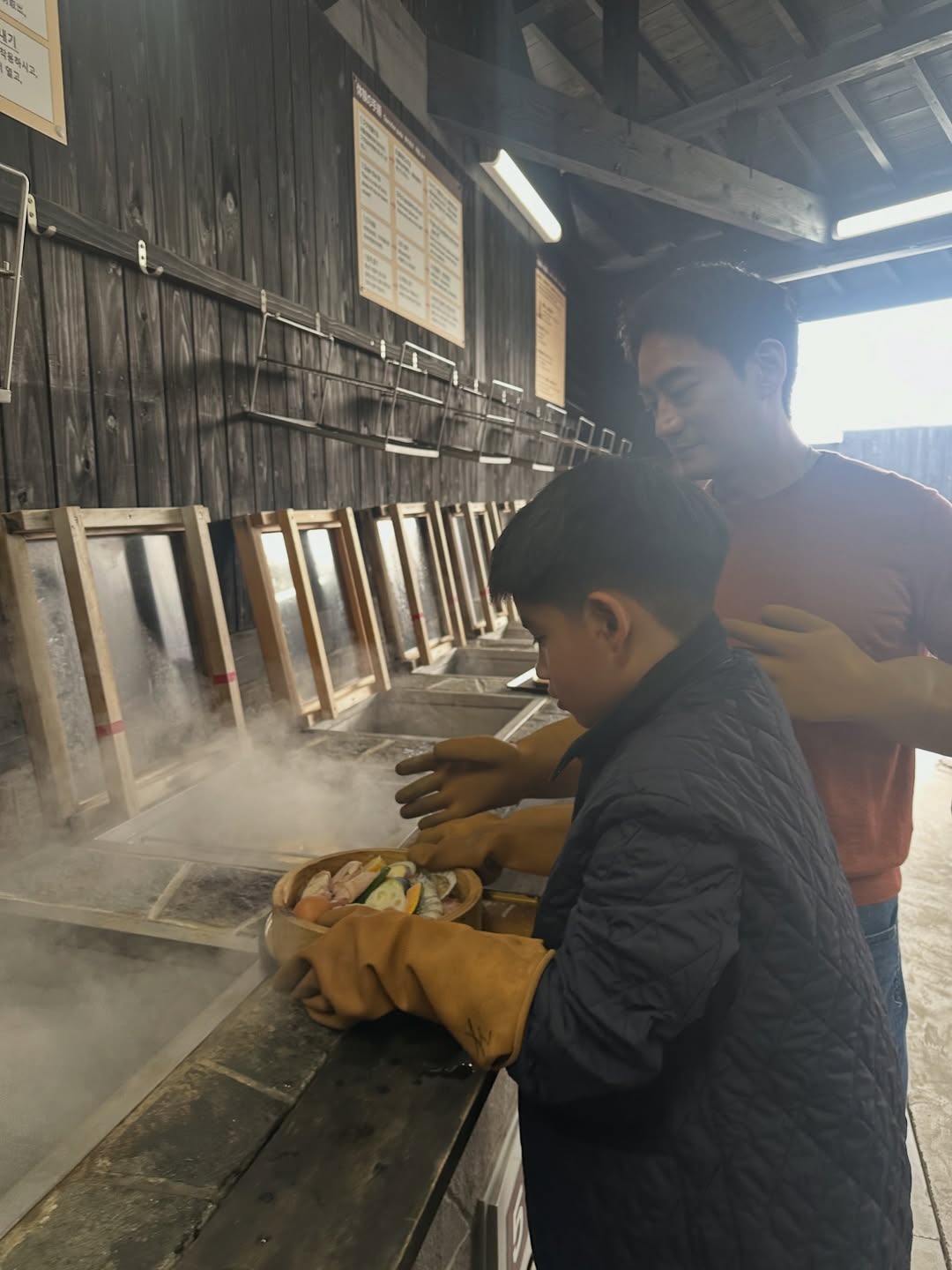 โอ๊ค - สมิทธิ์ อารยะสกุล