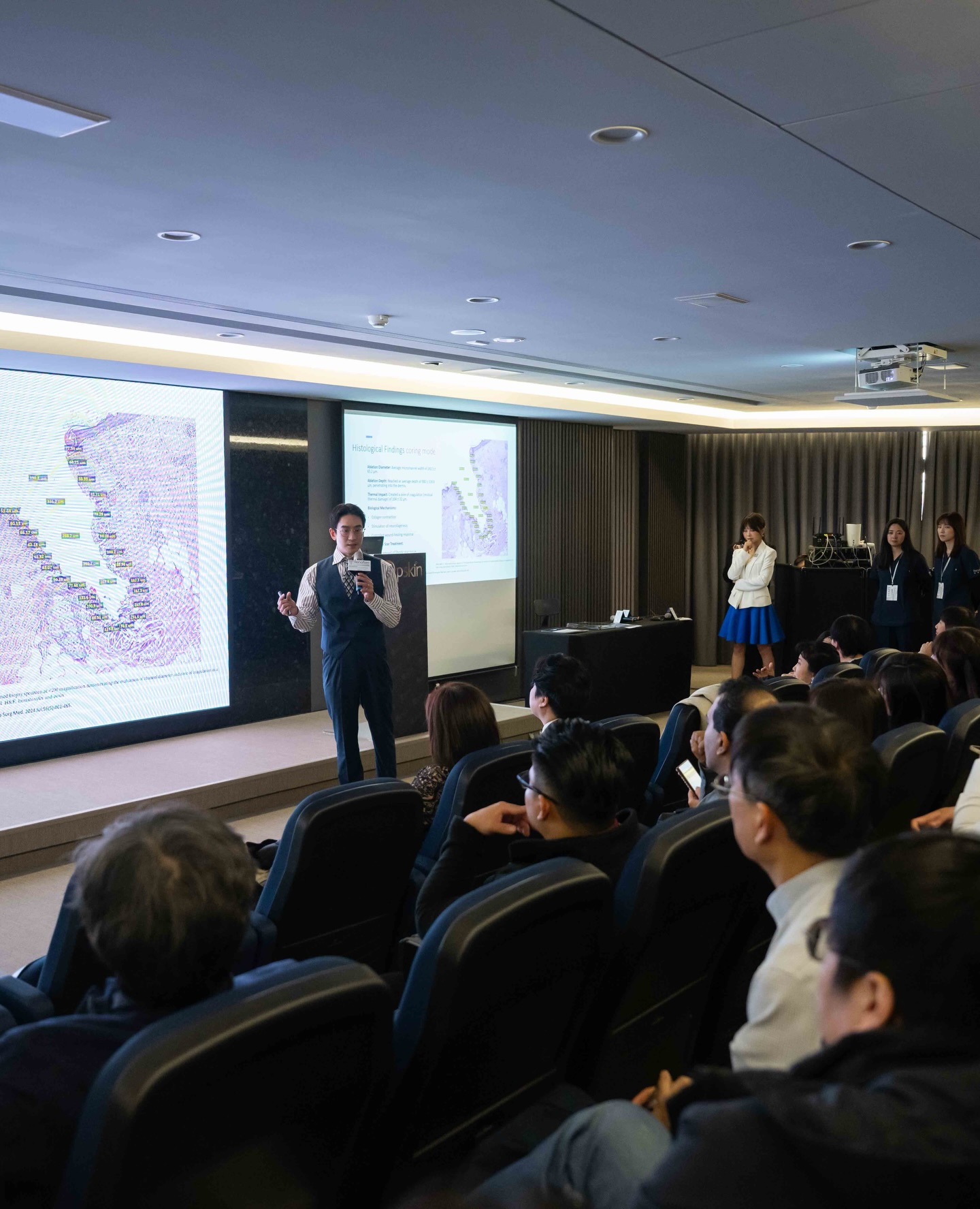 โอ๊ค - สมิทธิ์ อารยะสกุล