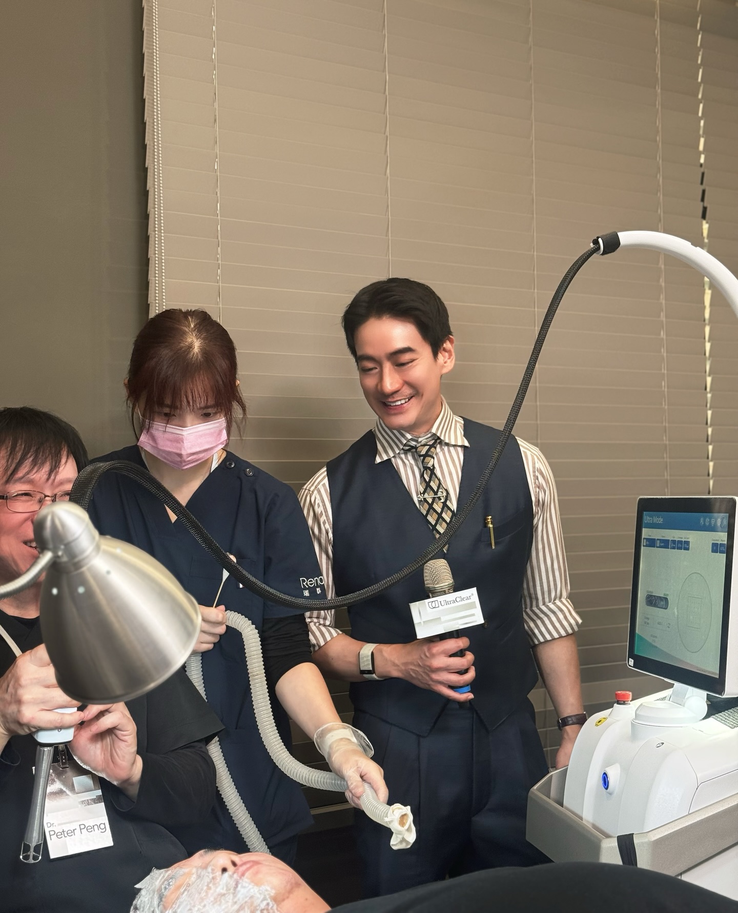 โอ๊ค - สมิทธิ์ อารยะสกุล