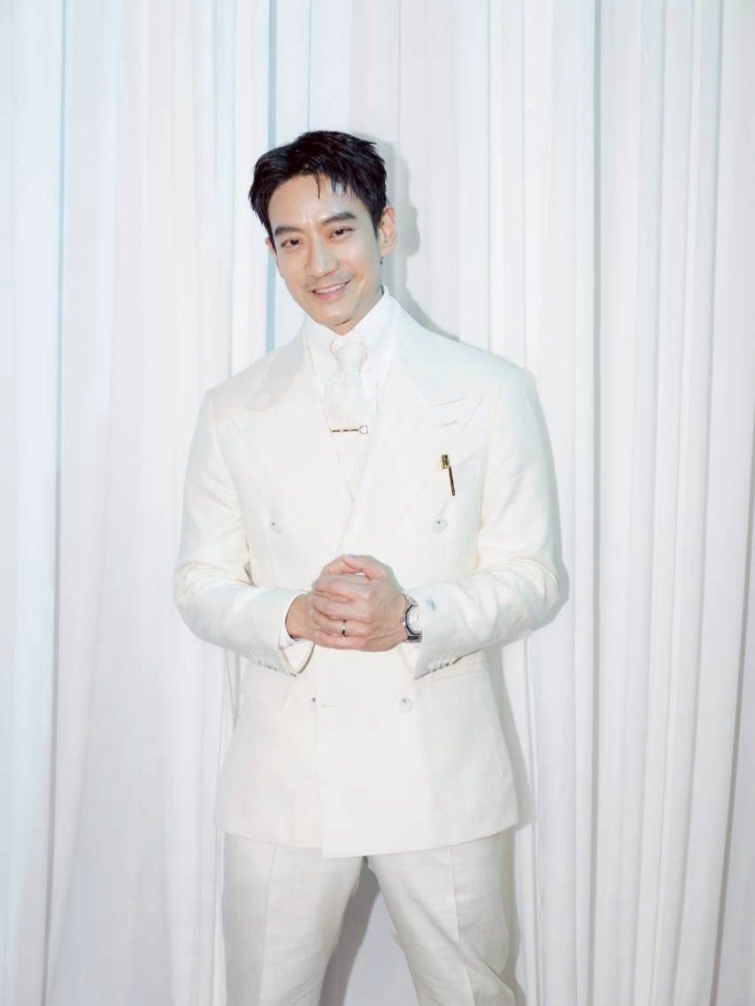 โอ๊ค - สมิทธิ์ อารยะสกุล