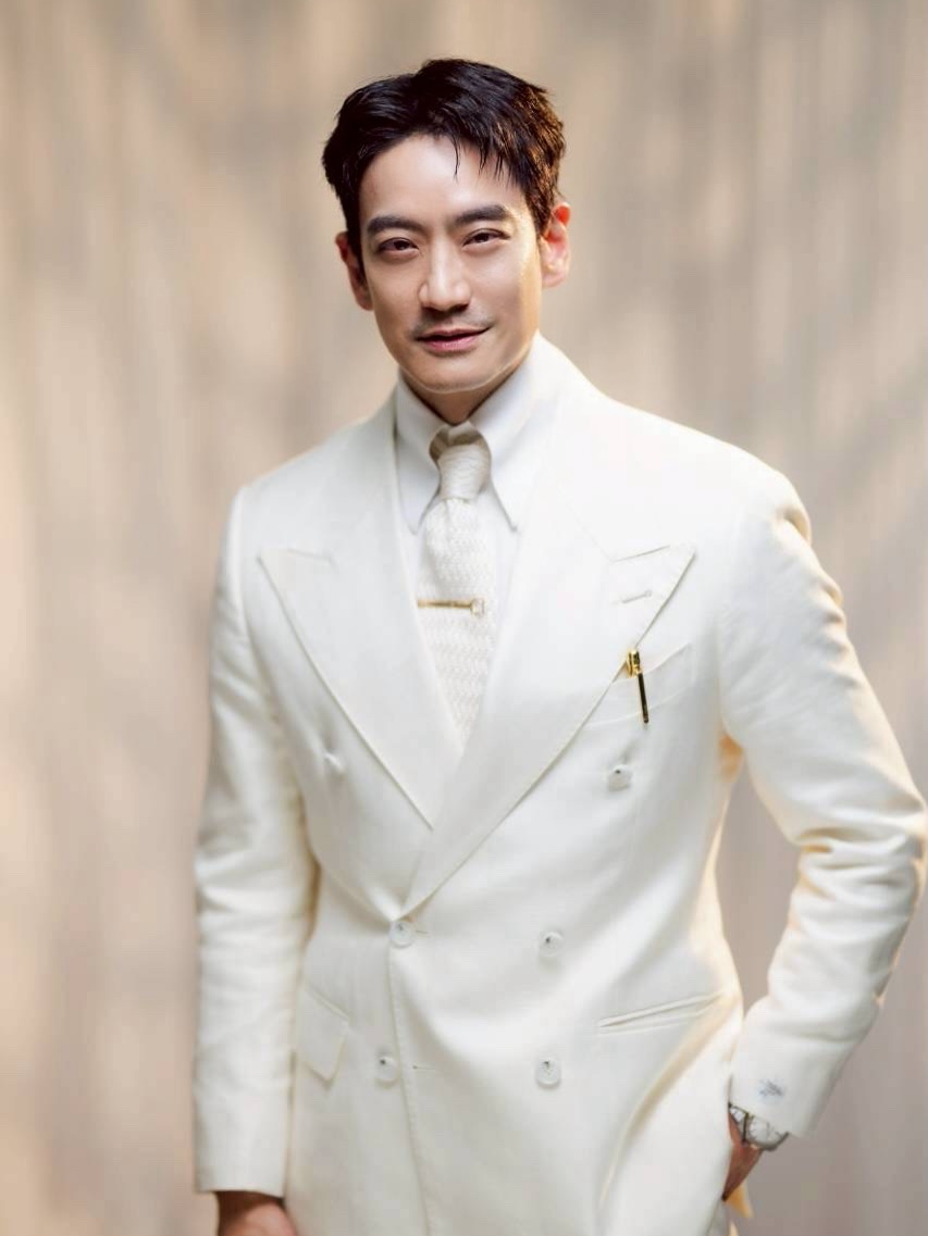 โอ๊ค - สมิทธิ์ อารยะสกุล