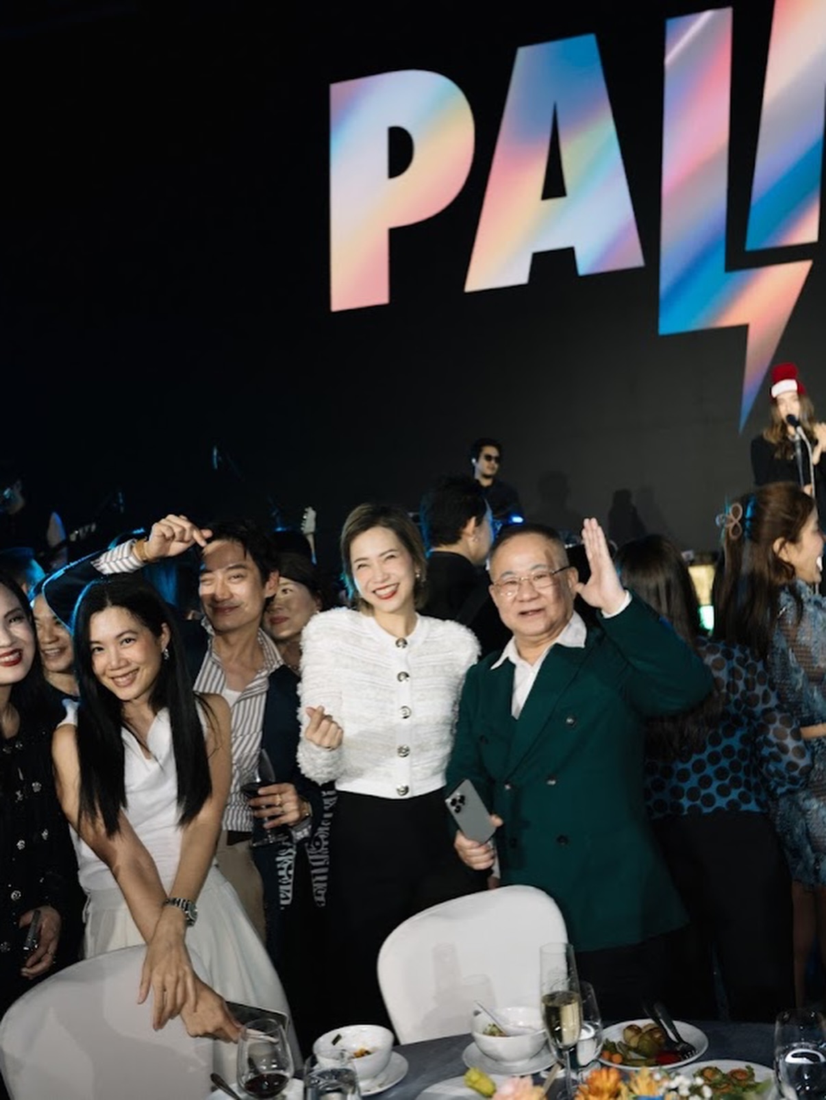 โอ๊ค - สมิทธิ์ อารยะสกุล