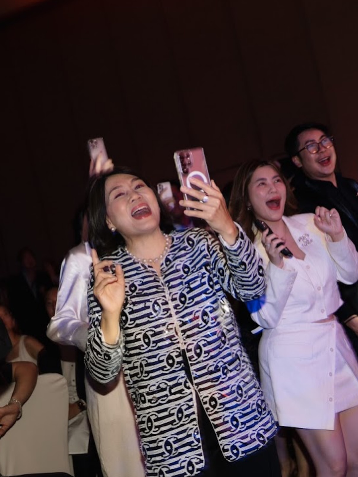 โอ๊ค - สมิทธิ์ อารยะสกุล