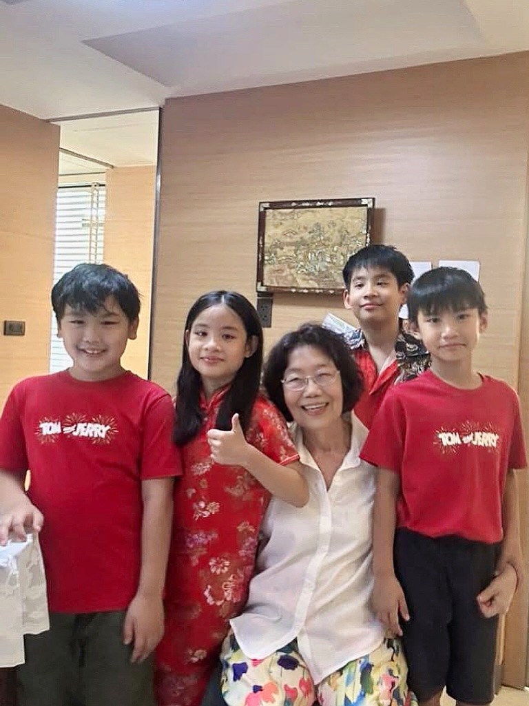 โอ๊ค - สมิทธิ์ อารยะสกุล