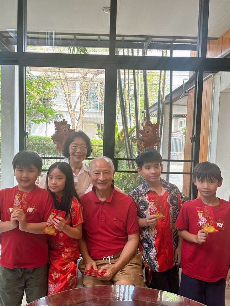 โอ๊ค - สมิทธิ์ อารยะสกุล