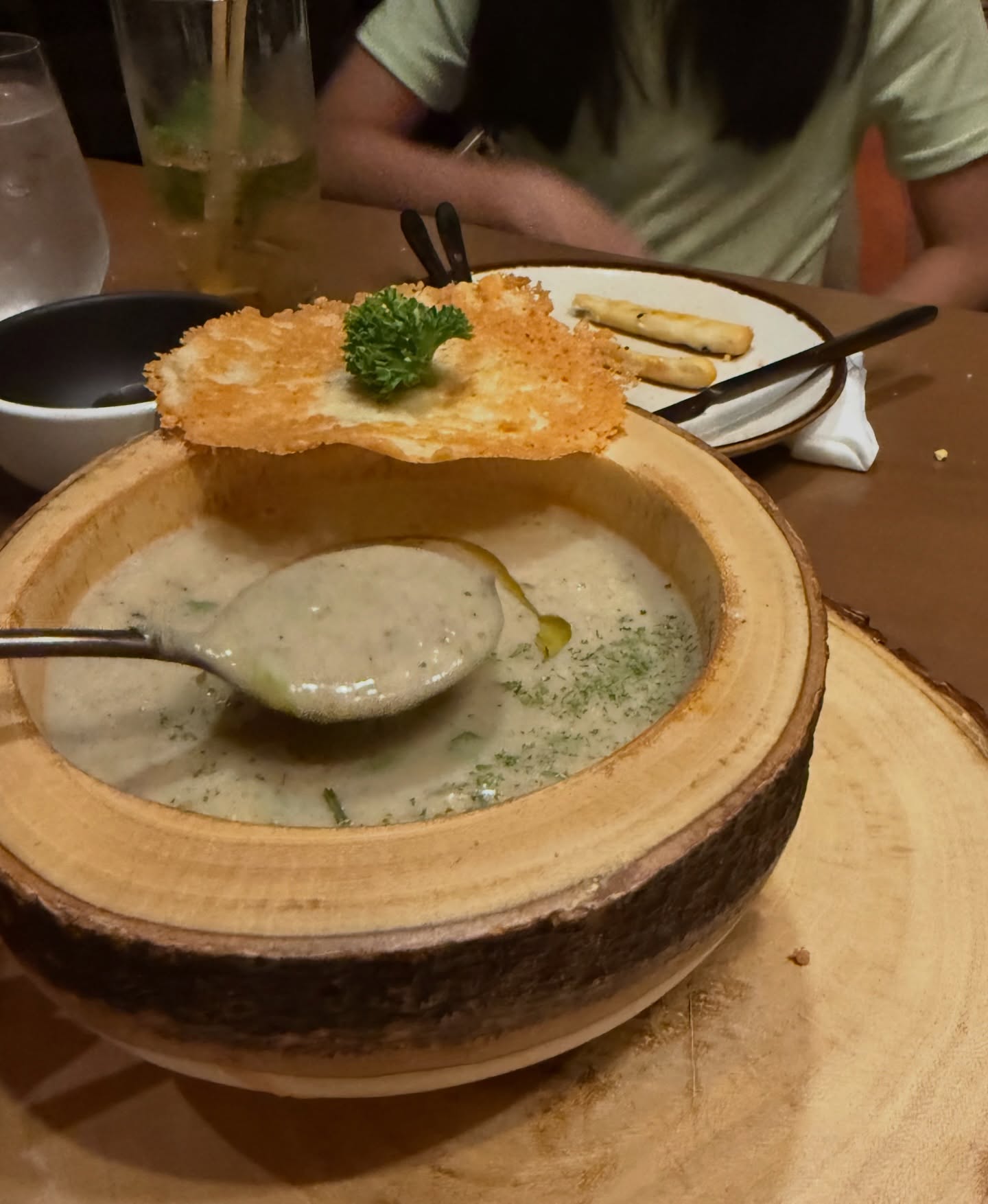 โอ๊ค - สมิทธิ์ อารยะสกุล