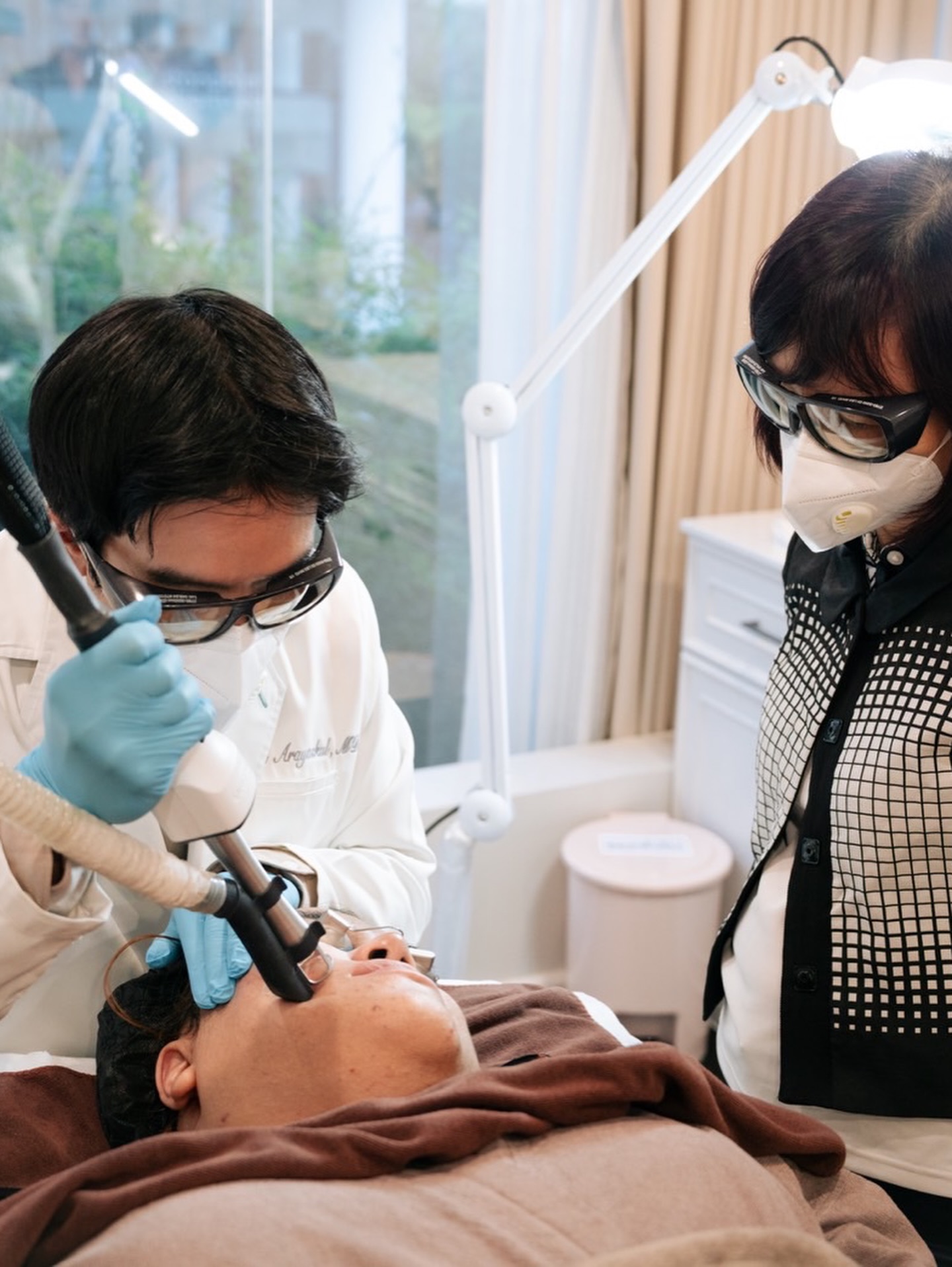 โอ๊ค - สมิทธิ์ อารยะสกุล