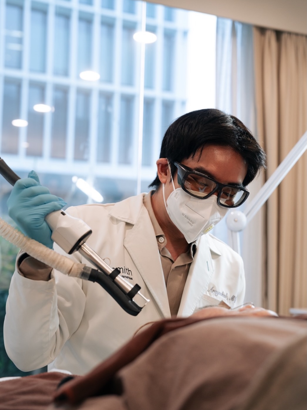 โอ๊ค - สมิทธิ์ อารยะสกุล