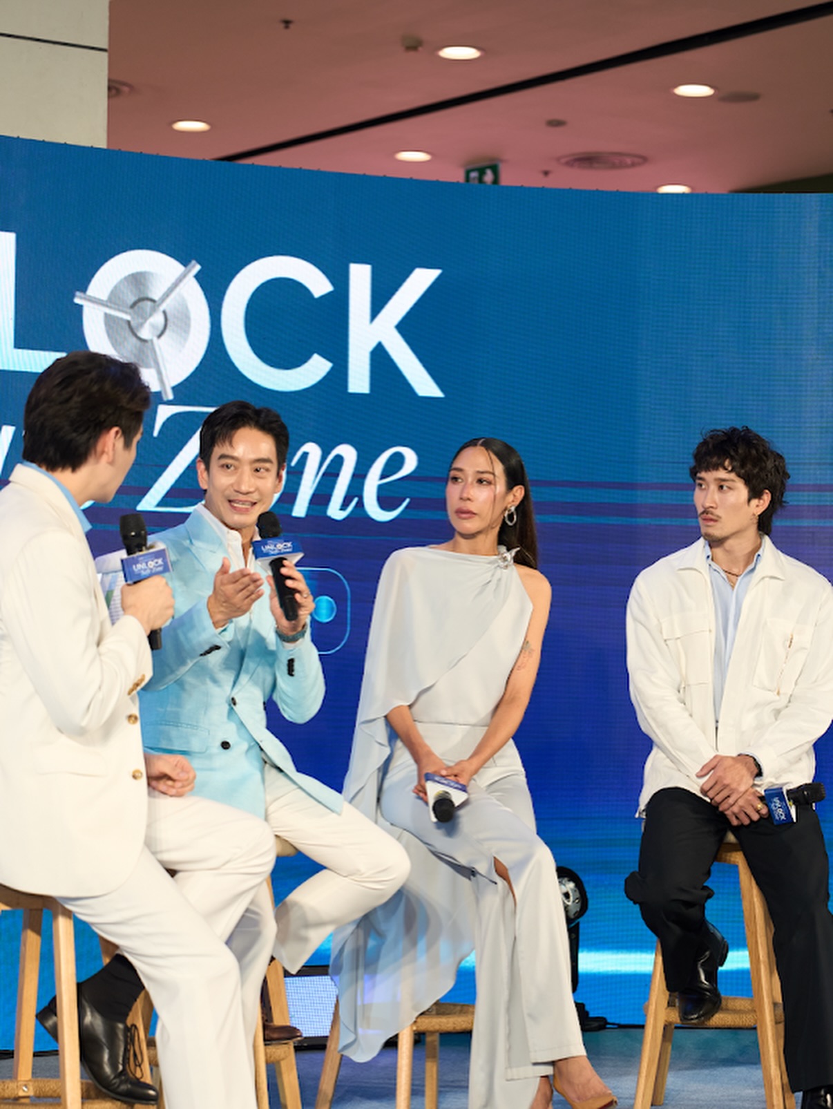 โอ๊ค - สมิทธิ์ อารยะสกุล