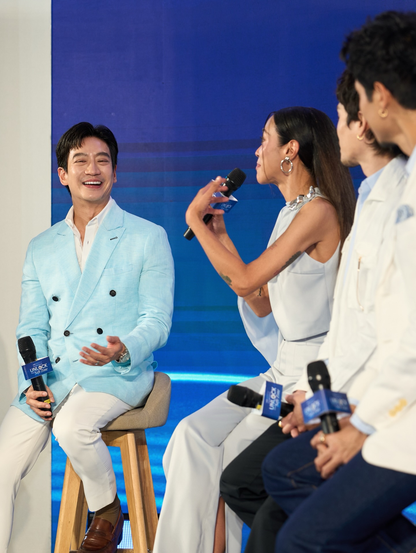 โอ๊ค - สมิทธิ์ อารยะสกุล