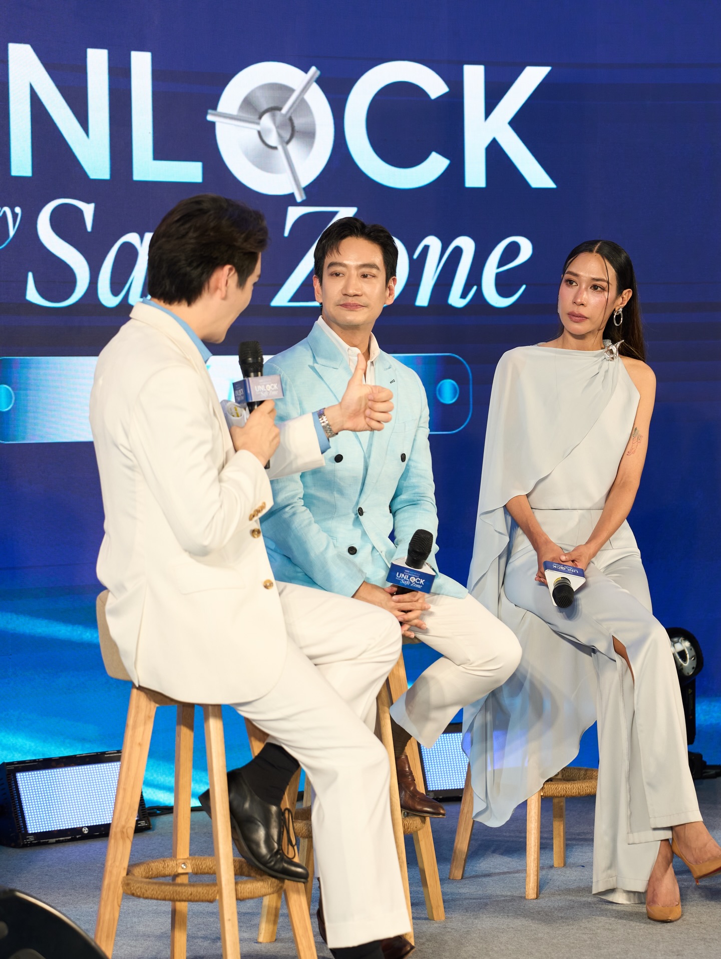 โอ๊ค - สมิทธิ์ อารยะสกุล