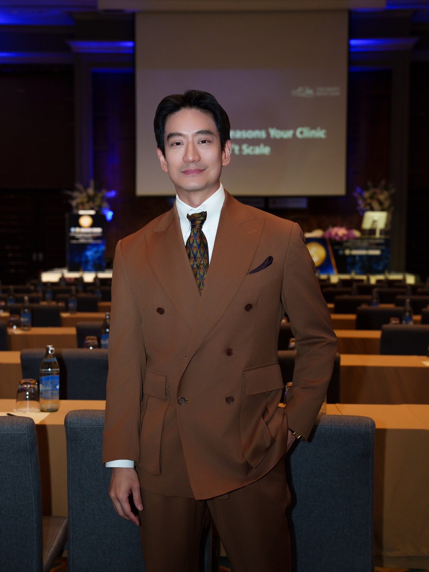 โอ๊ค - สมิทธิ์ อารยะสกุล