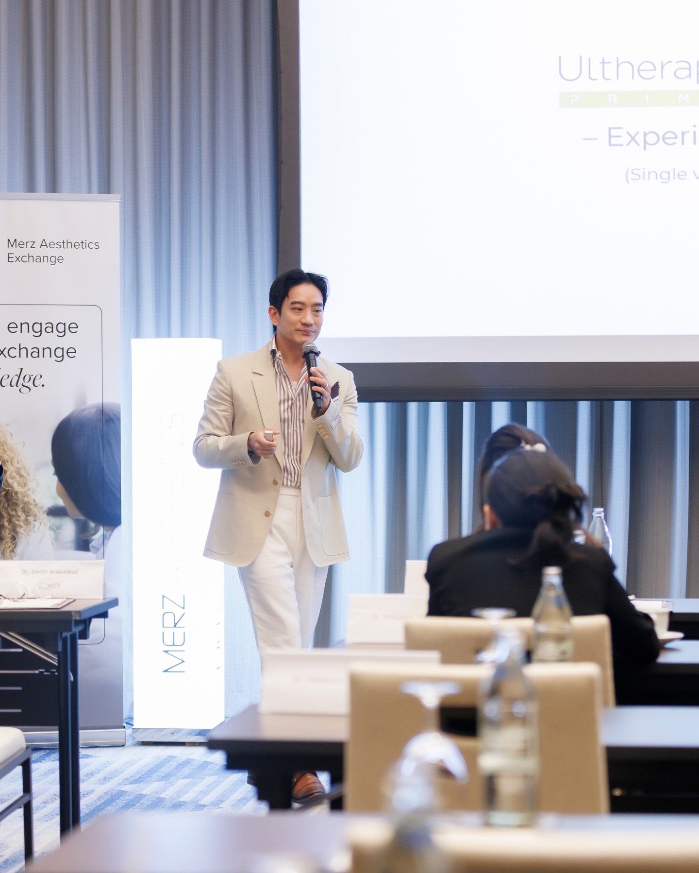 โอ๊ค - สมิทธิ์ อารยะสกุล