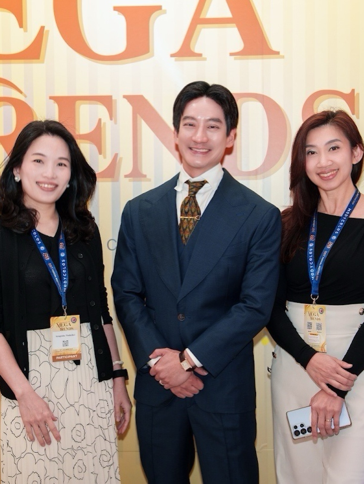 โอ๊ค - สมิทธิ์ อารยะสกุล