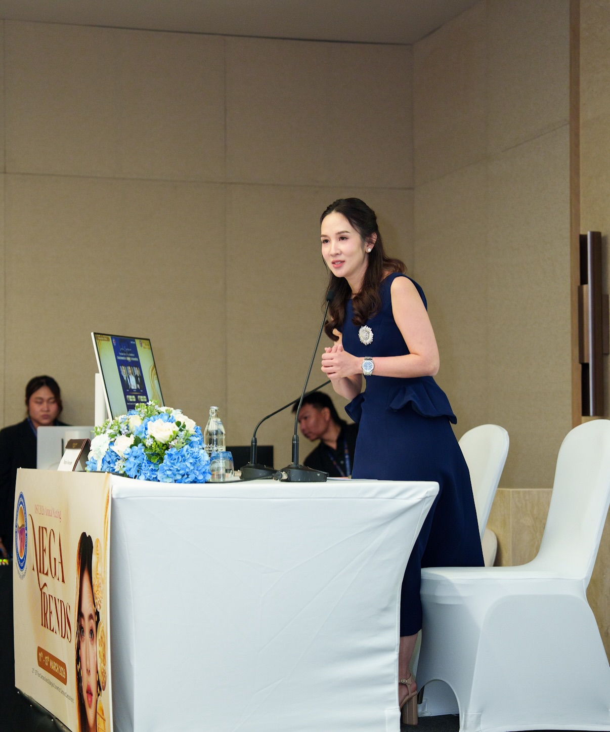 โอ๊ค - สมิทธิ์ อารยะสกุล