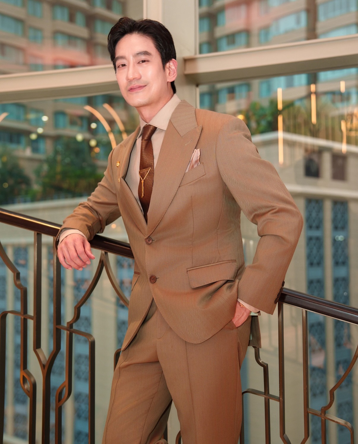 โอ๊ค - สมิทธิ์ อารยะสกุล