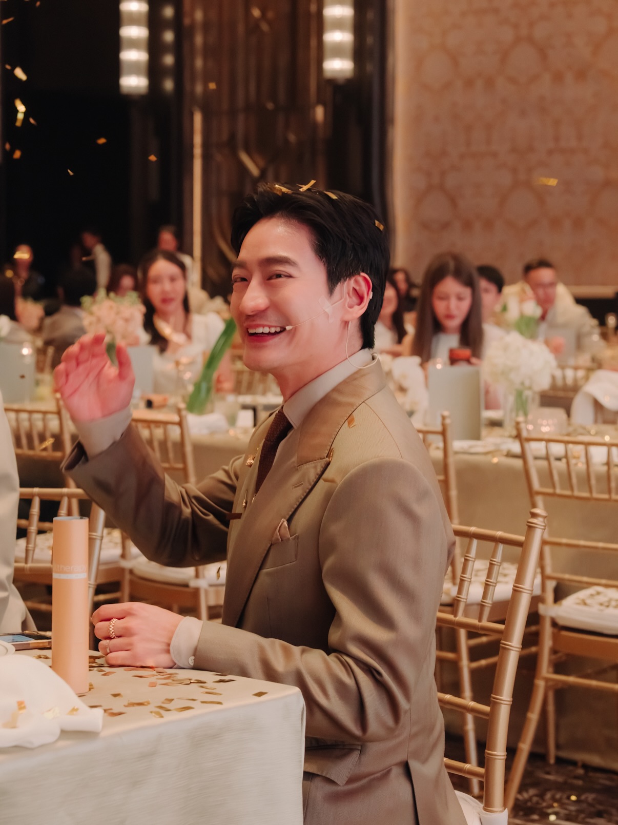 โอ๊ค - สมิทธิ์ อารยะสกุล