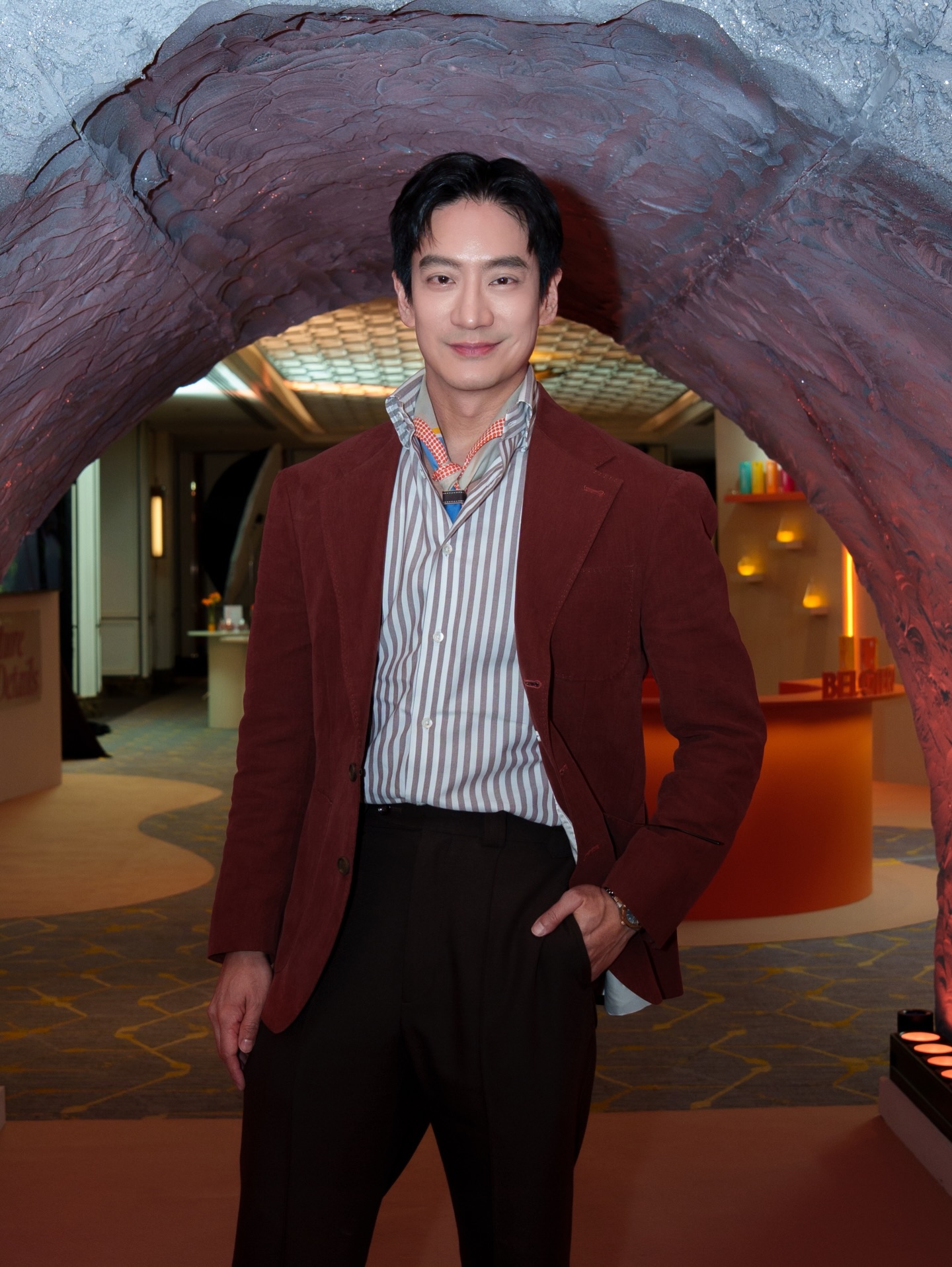 โอ๊ค - สมิทธิ์ อารยะสกุล