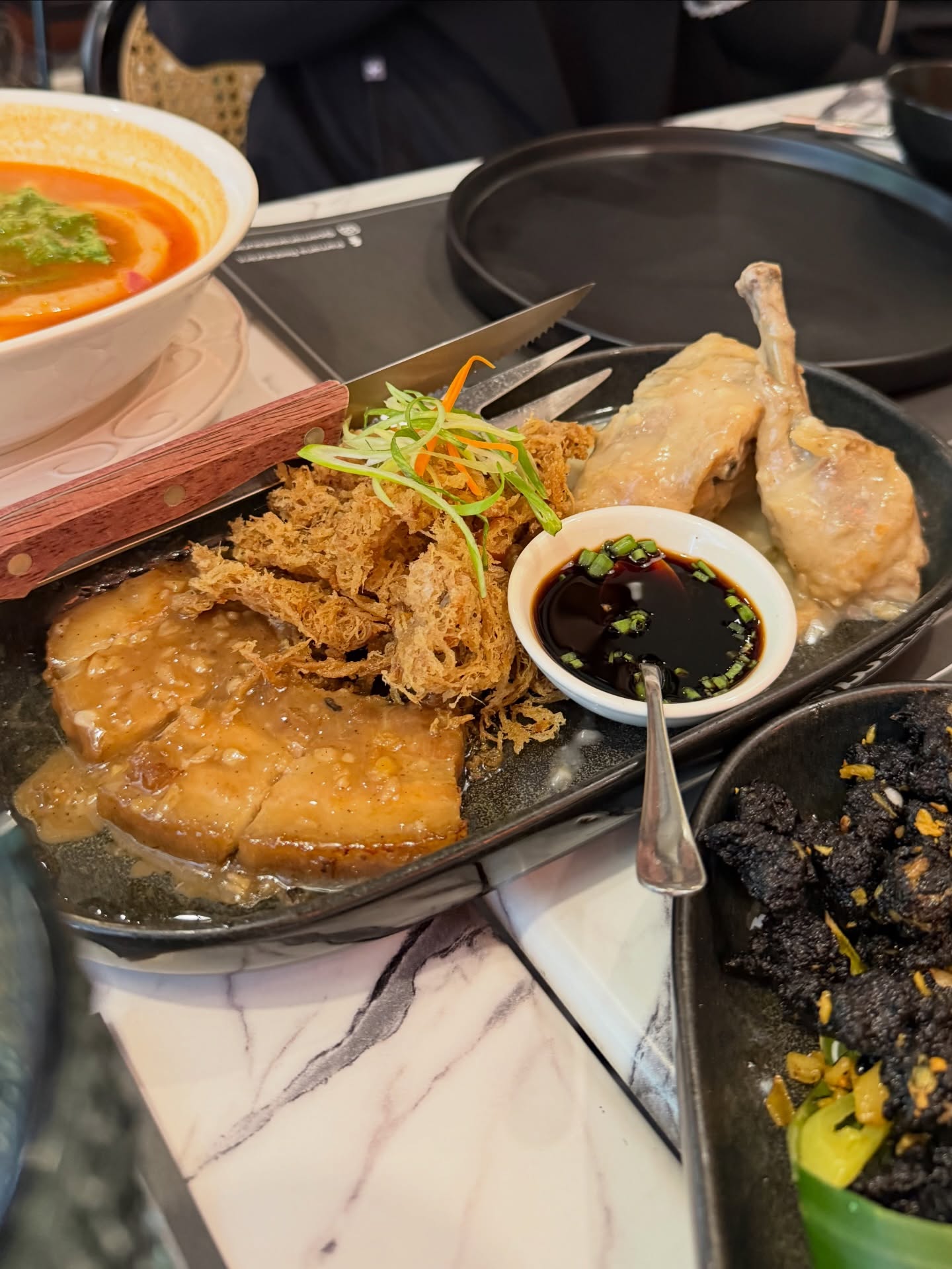 โอ๊ค - สมิทธิ์ อารยะสกุล