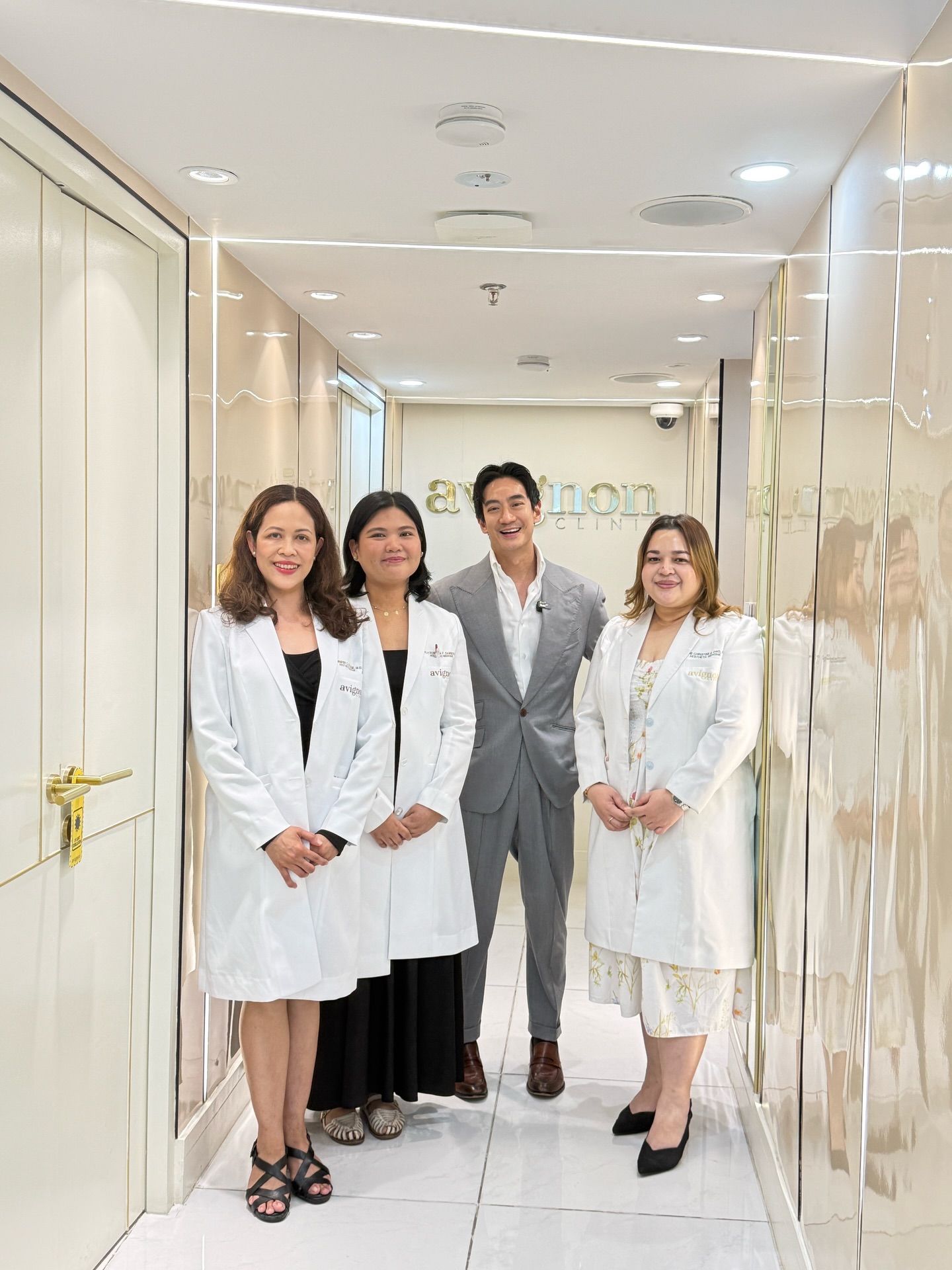 โอ๊ค - สมิทธิ์ อารยะสกุล