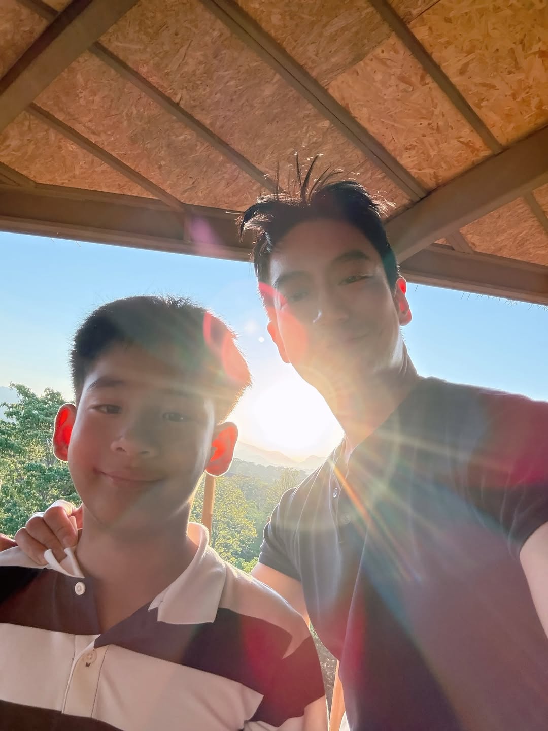 โอ๊ค - สมิทธิ์ อารยะสกุล