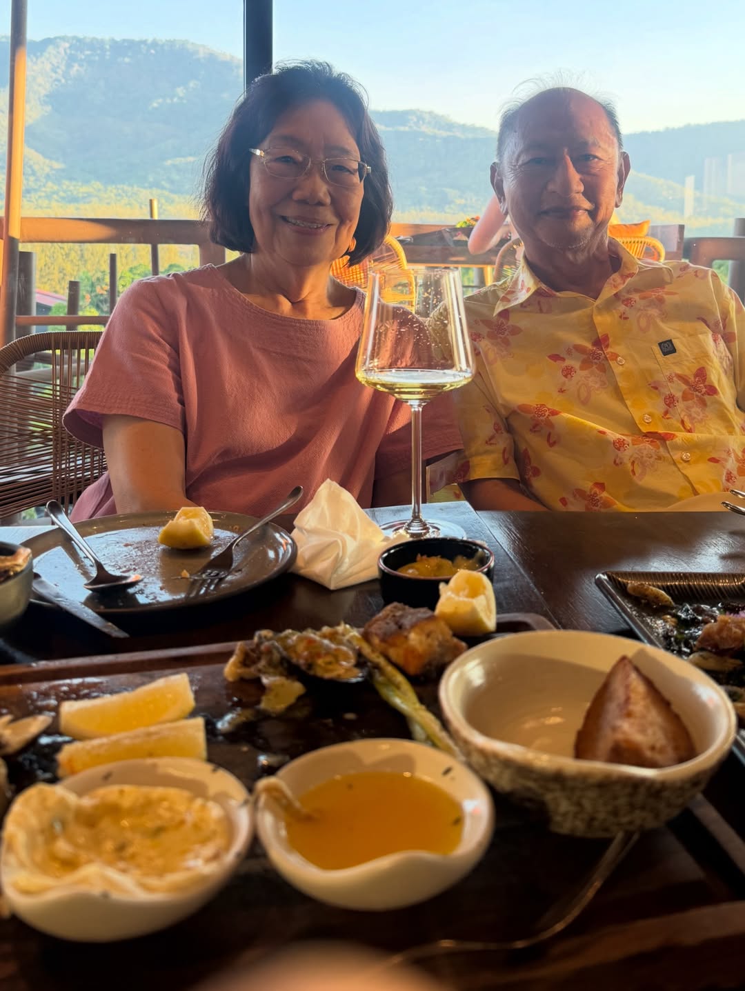 โอ๊ค - สมิทธิ์ อารยะสกุล