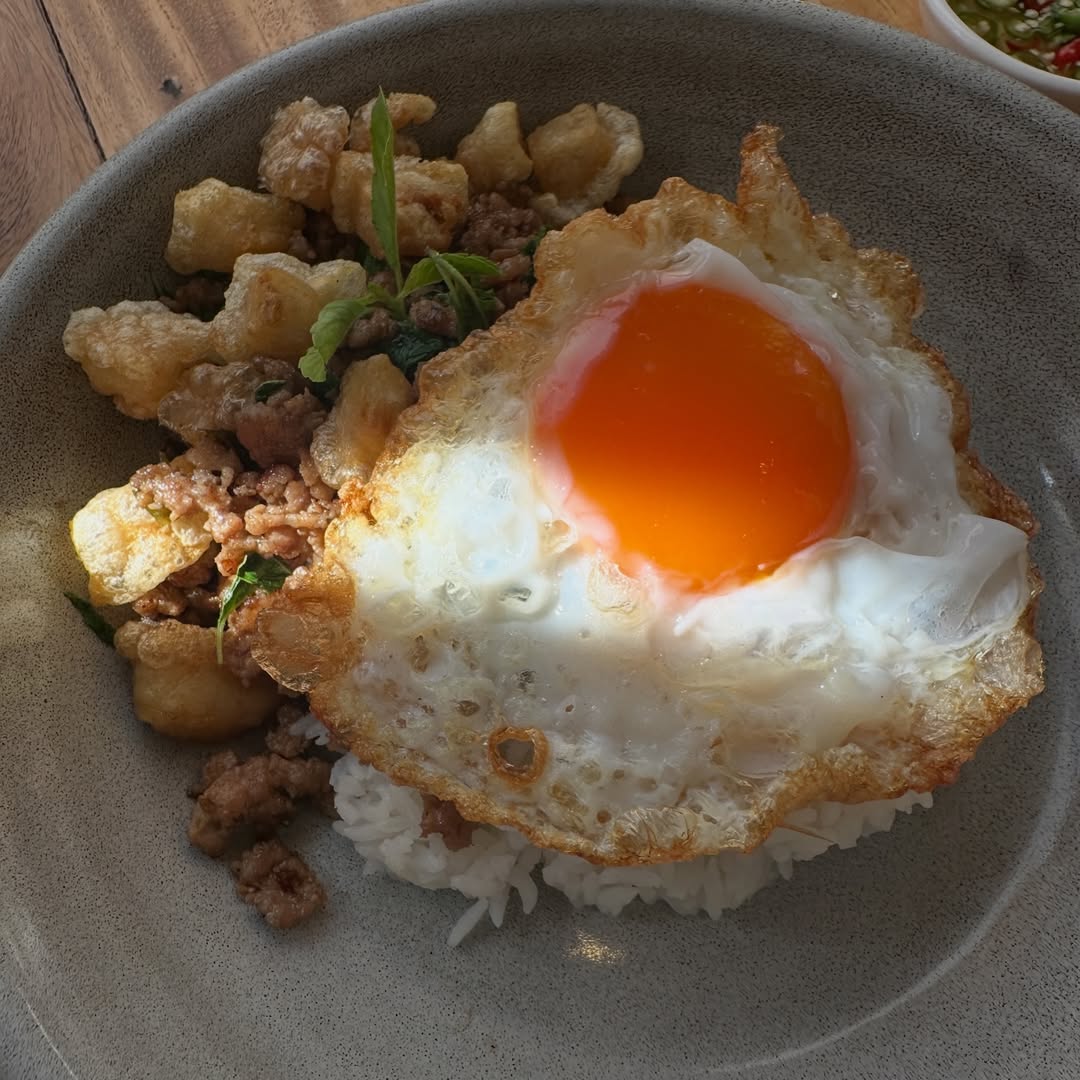 โอ๊ค - สมิทธิ์ อารยะสกุล