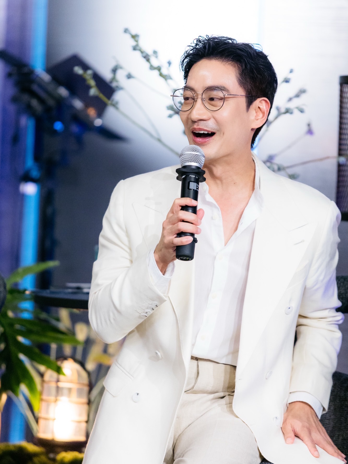 โอ๊ค - สมิทธิ์ อารยะสกุล