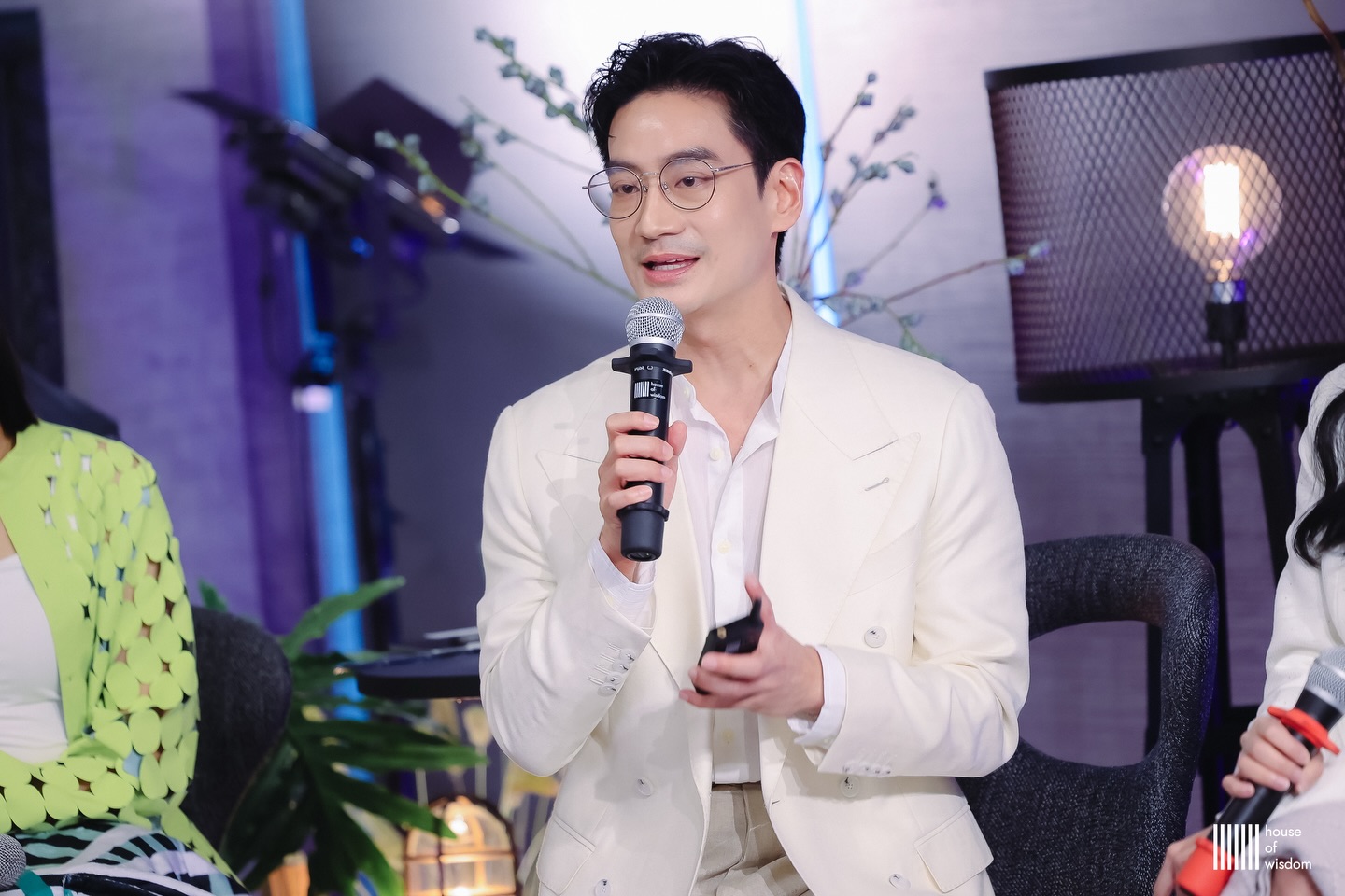 โอ๊ค - สมิทธิ์ อารยะสกุล