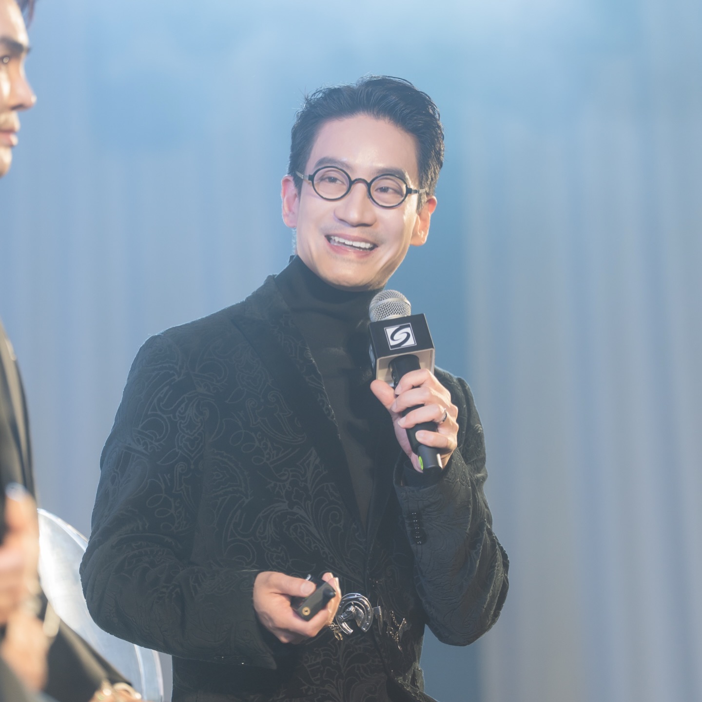 โอ๊ค - สมิทธิ์ อารยะสกุล