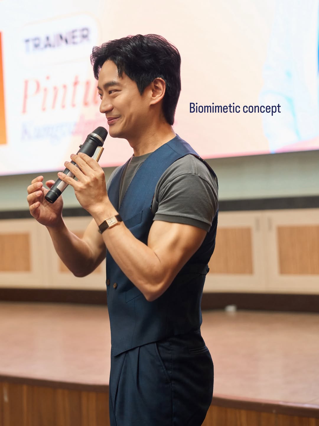 โอ๊ค - สมิทธิ์ อารยะสกุล