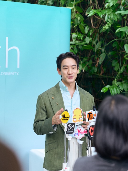 โอ๊ค - สมิทธิ์ อารยะสกุล